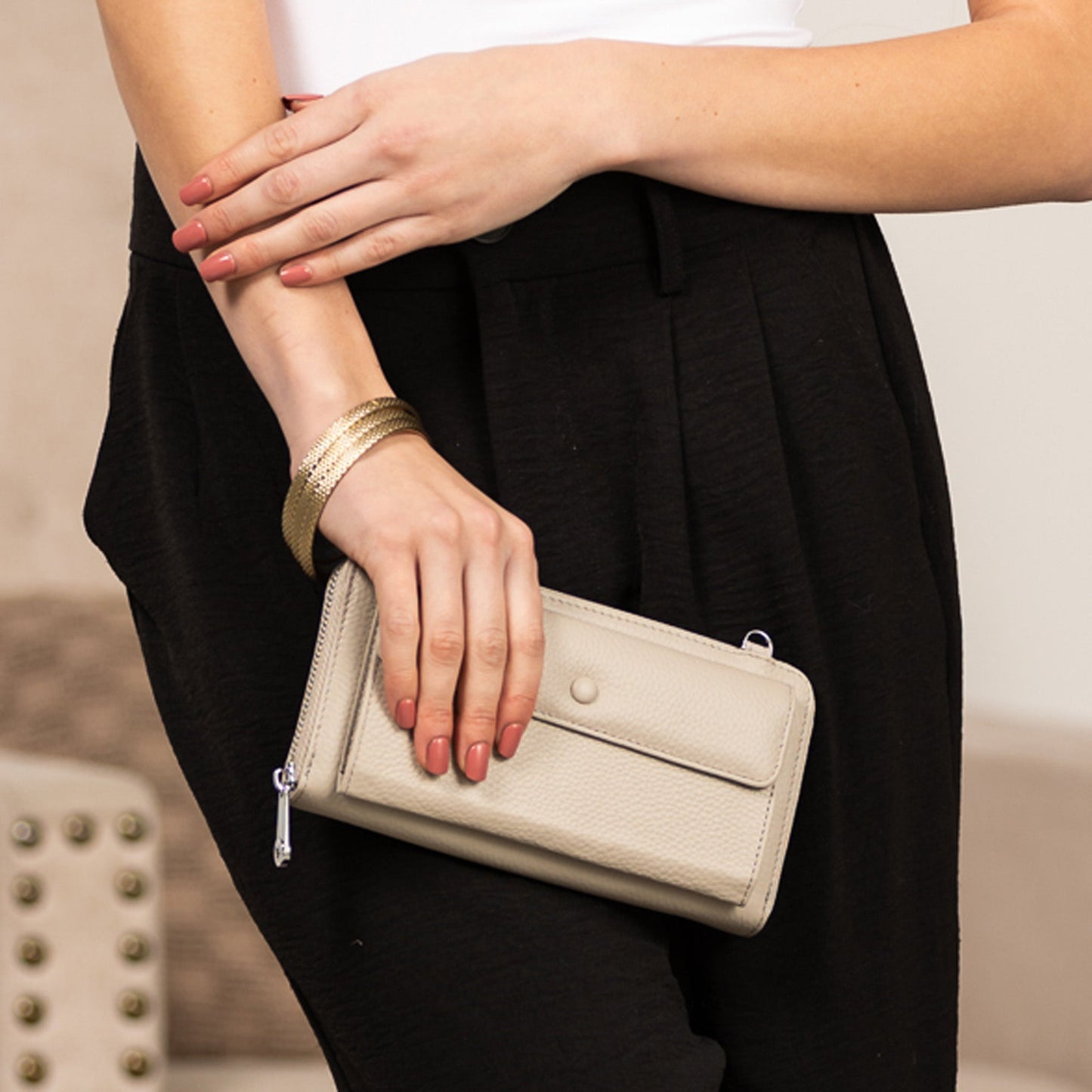 Cartera cruzada Ryann de piel auténtica para teléfono