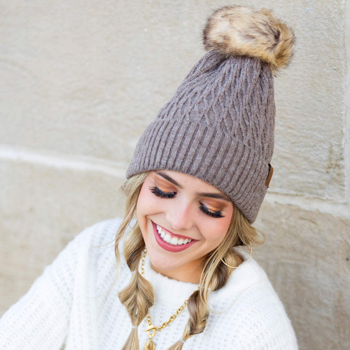 Gorro de punto C.C® Honeycomb con pompón