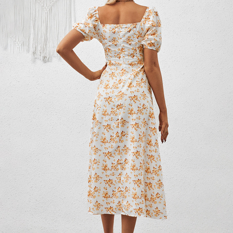 Vestido maxi con estampado floral de cuello cuadrado, mangas abullonadas y abertura lateral