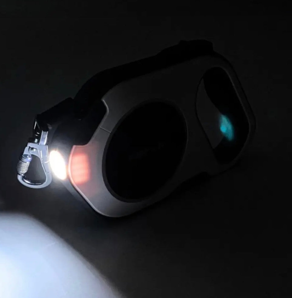 LED Retractable Dog Leash  W/Flashlight