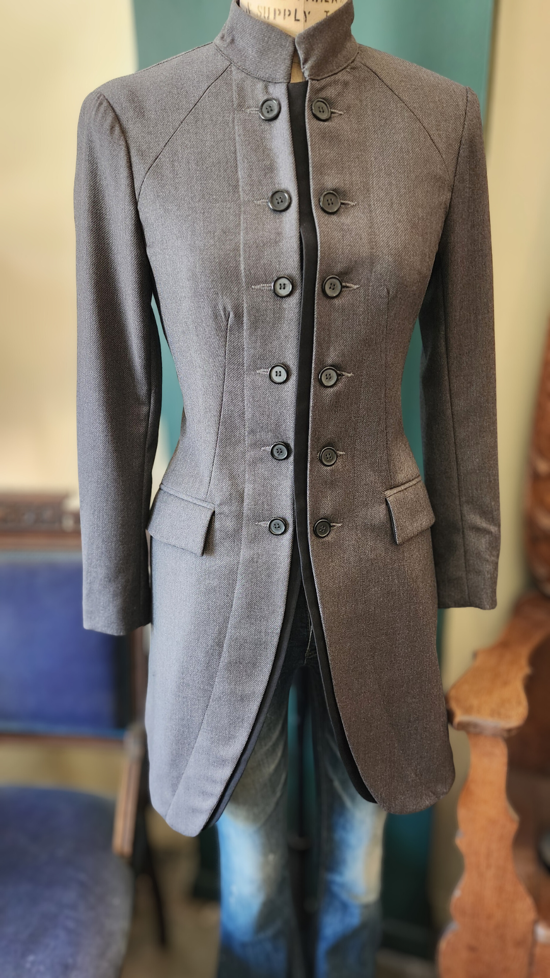 Abrigo militar de mujer - Oliva