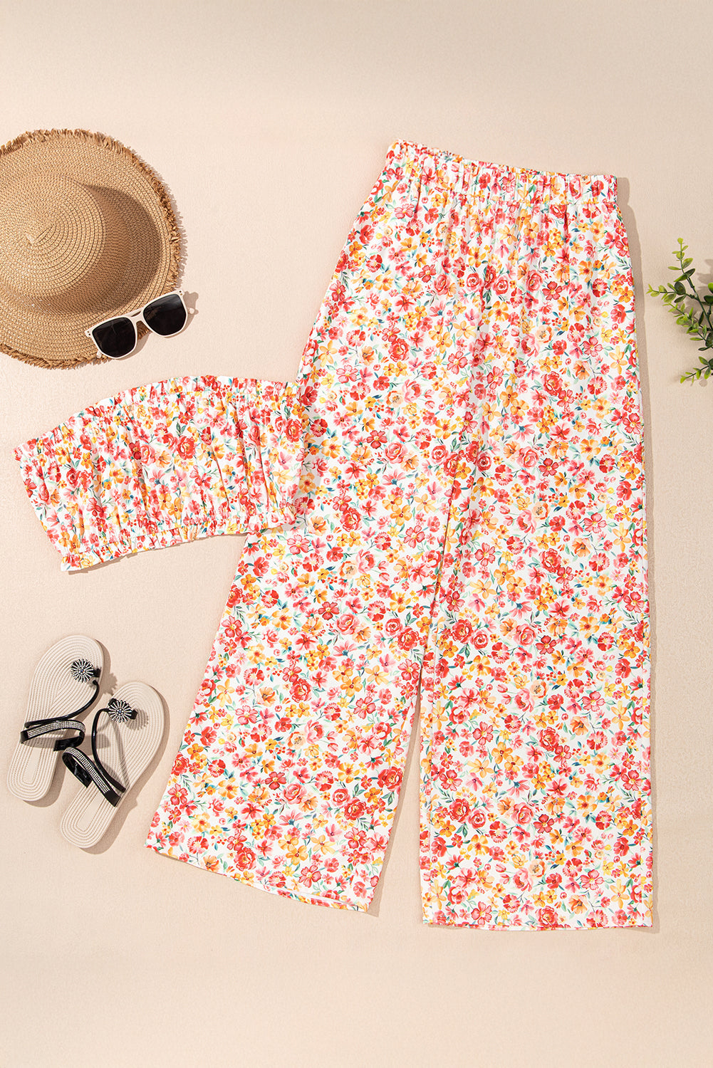 Conjunto de top bandeau floral bohemio rosa y pantalones de pierna ancha de talle alto