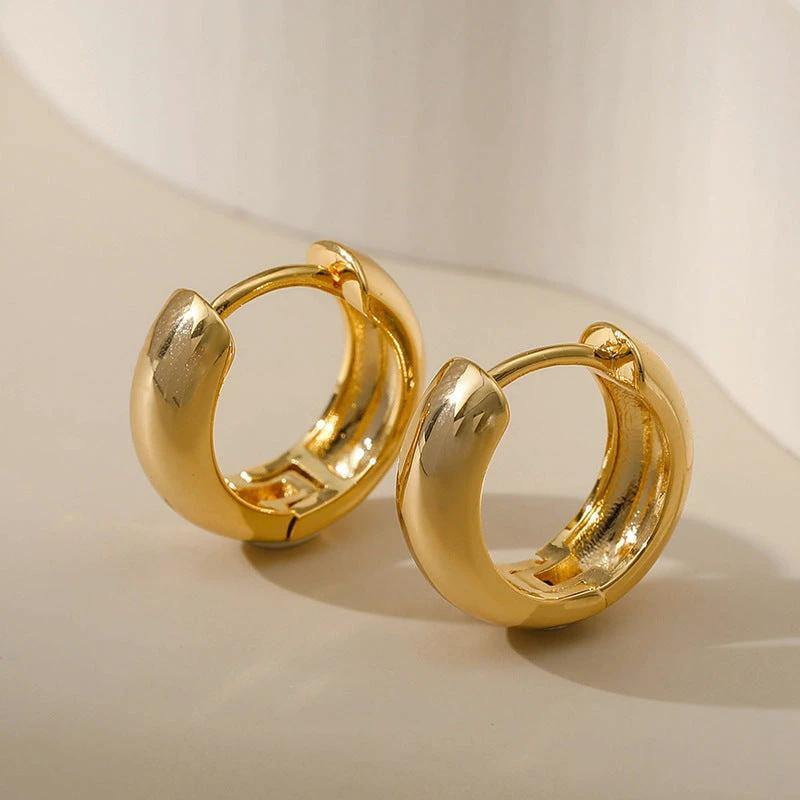 Women's Versatile And Simple Plain Hoop Earrings