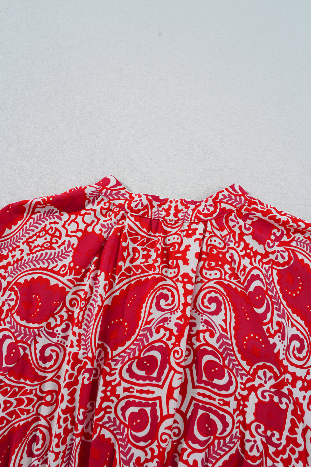 Vestido maxi con estampado de cachemir rojo, abertura lateral, manga farol y cintura alta