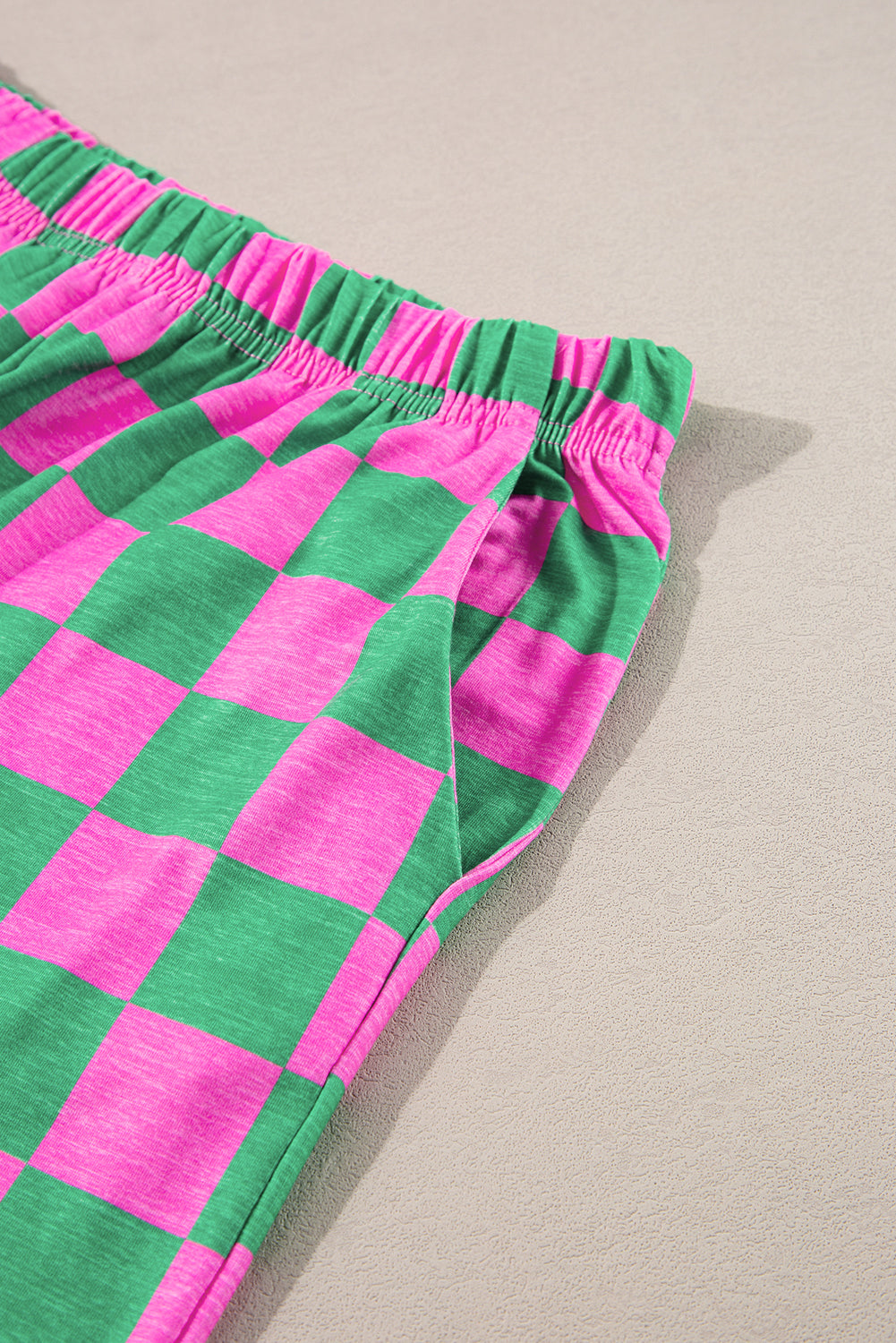 Pantalones de pata ancha de talle alto con estampado a cuadros verdes