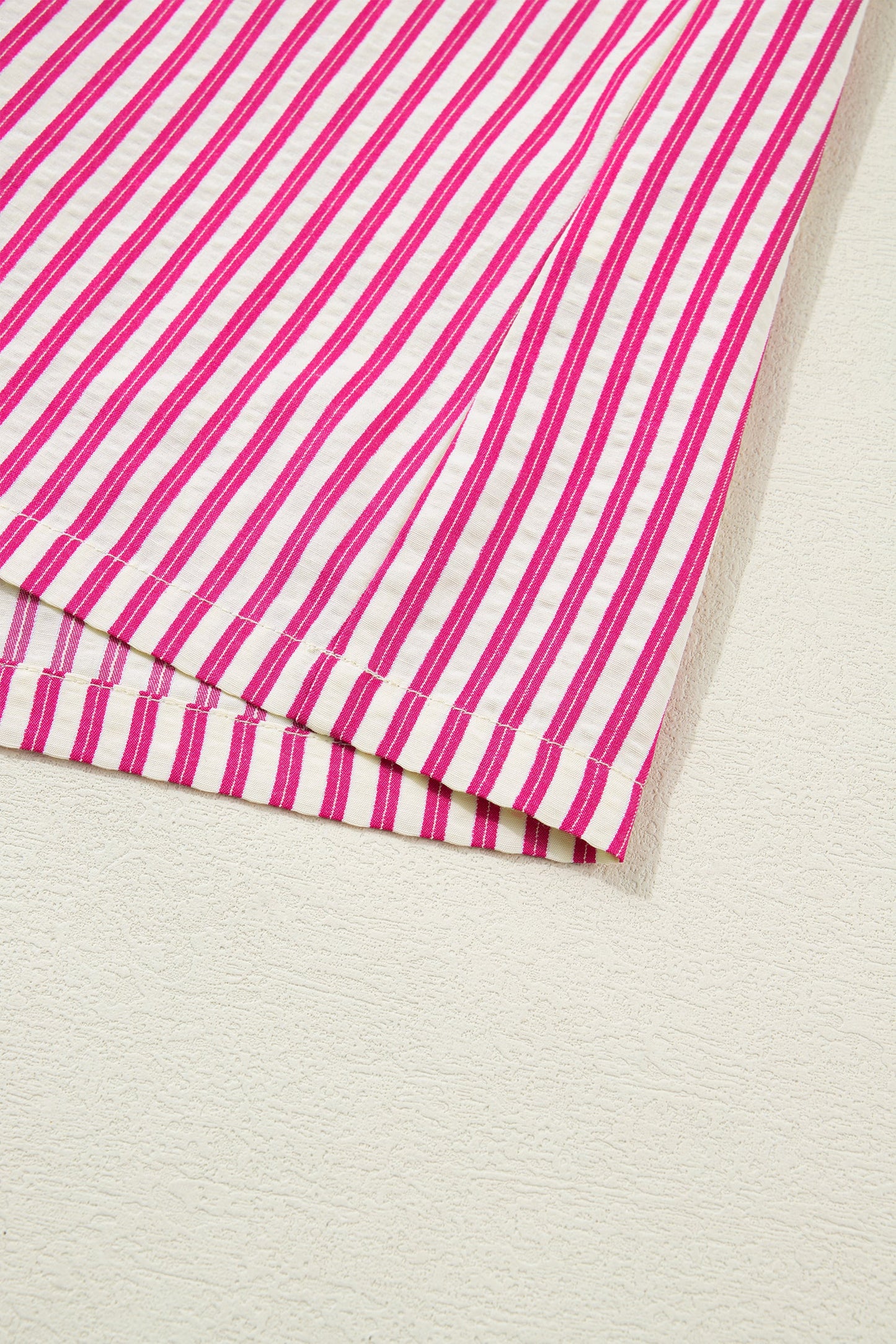 Blusa de manga corta con volantes y canesú fruncido a rayas de rosas