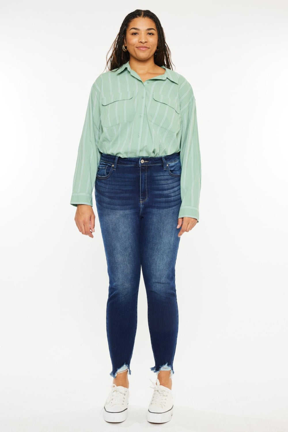 Jeans ajustados Kancan de tiro alto con dobladillo deshilachado hasta el tobillo, talla completa