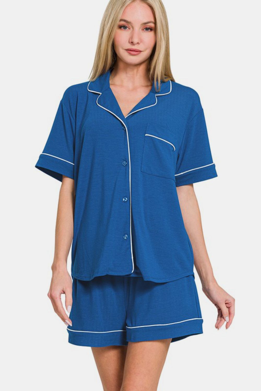 Conjunto de pijama de top de manga corta con botones y shorts Zenana