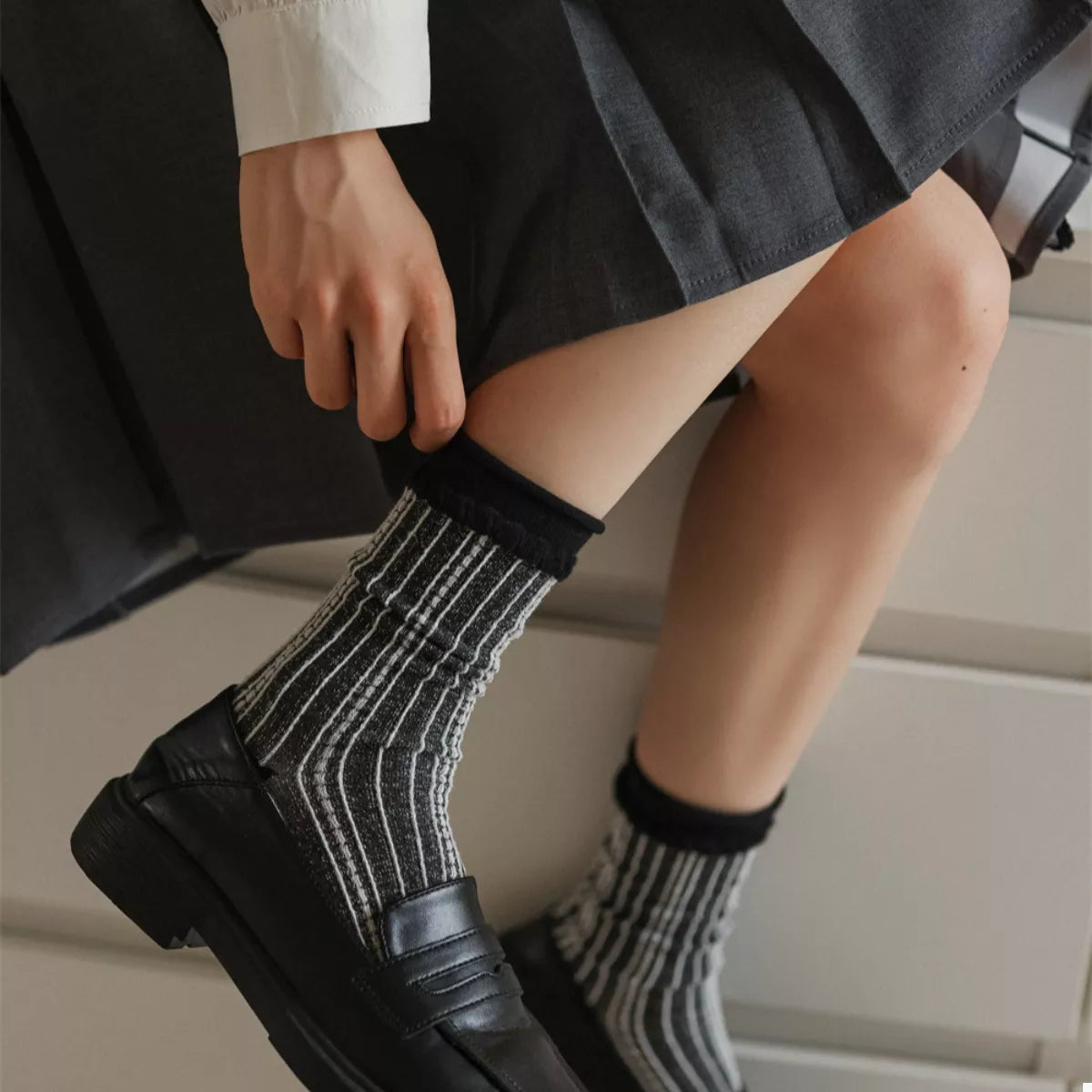 Two-Tone Cotton Knit Crew Socks