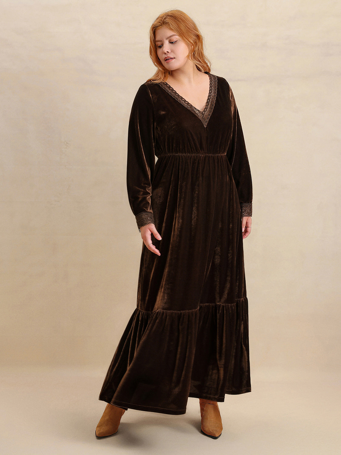 Vestido Midi de Manga Larga con Escote en V y Detalles de Encaje, Talla Grande