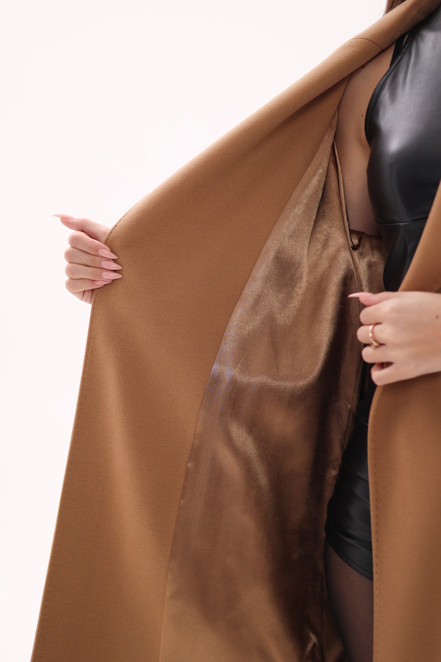 Abrigo cruzado de mezcla de lana Cambridge Comfort Classic en camel