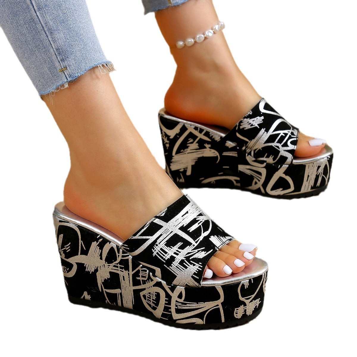 Round-Toe Wedge Printed Slippers