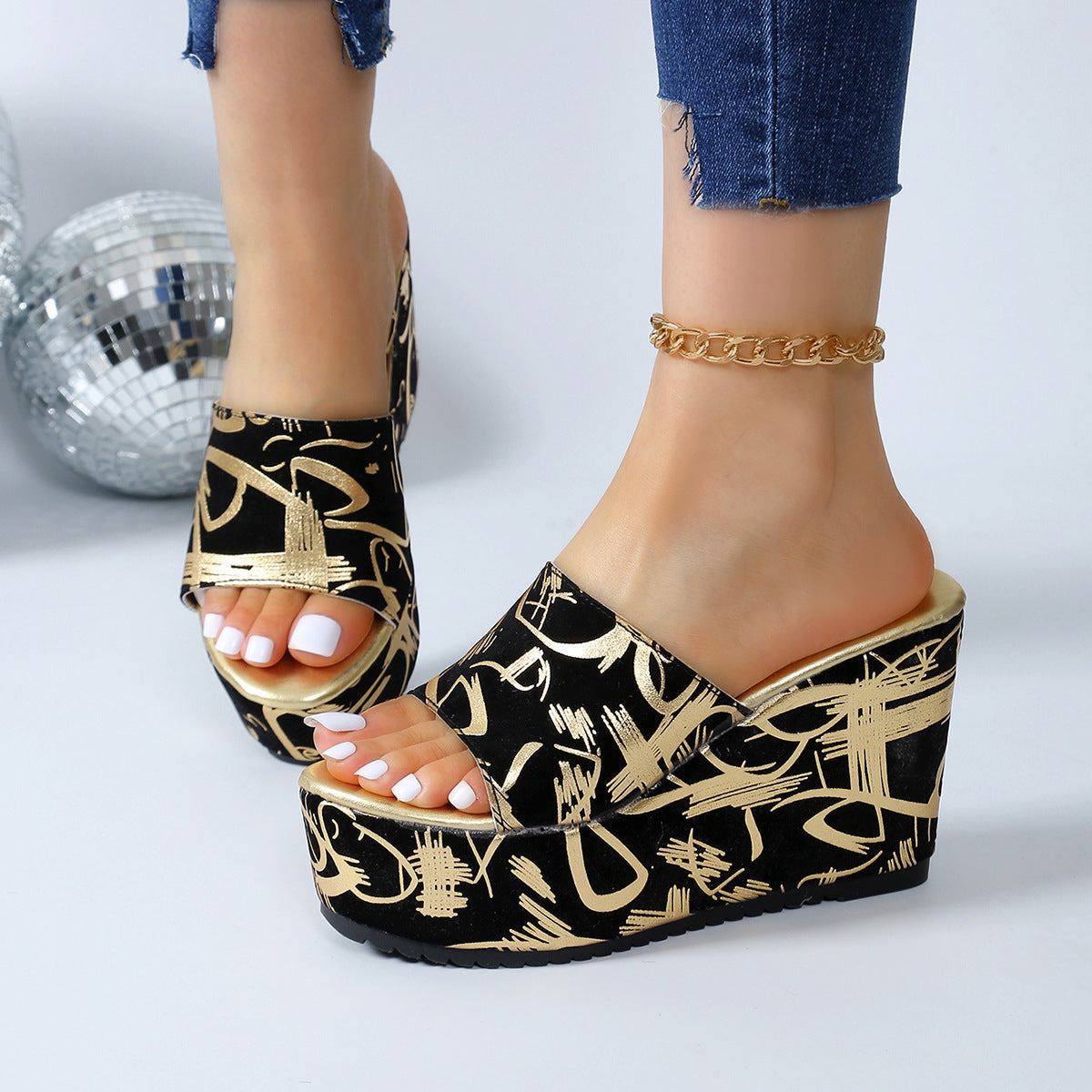 Round-Toe Wedge Printed Slippers