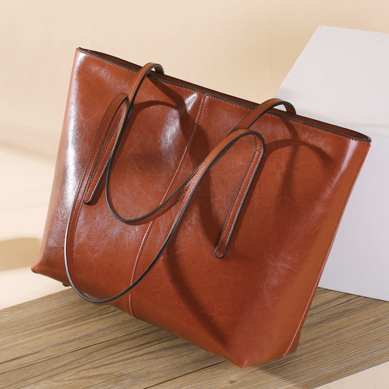 Oil Wax Cowhide Messenger Bag