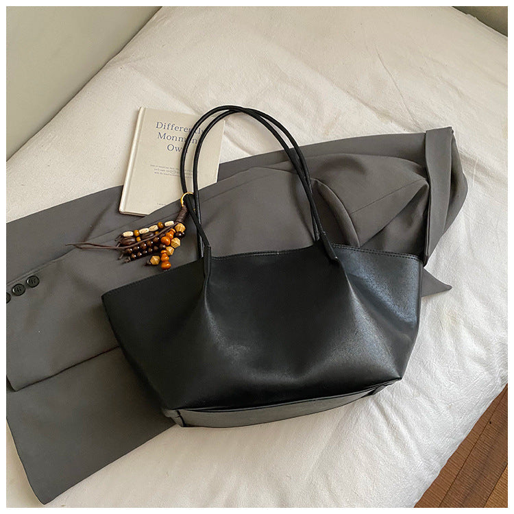 Retro Casual Large-Capacity Shoulder Bag