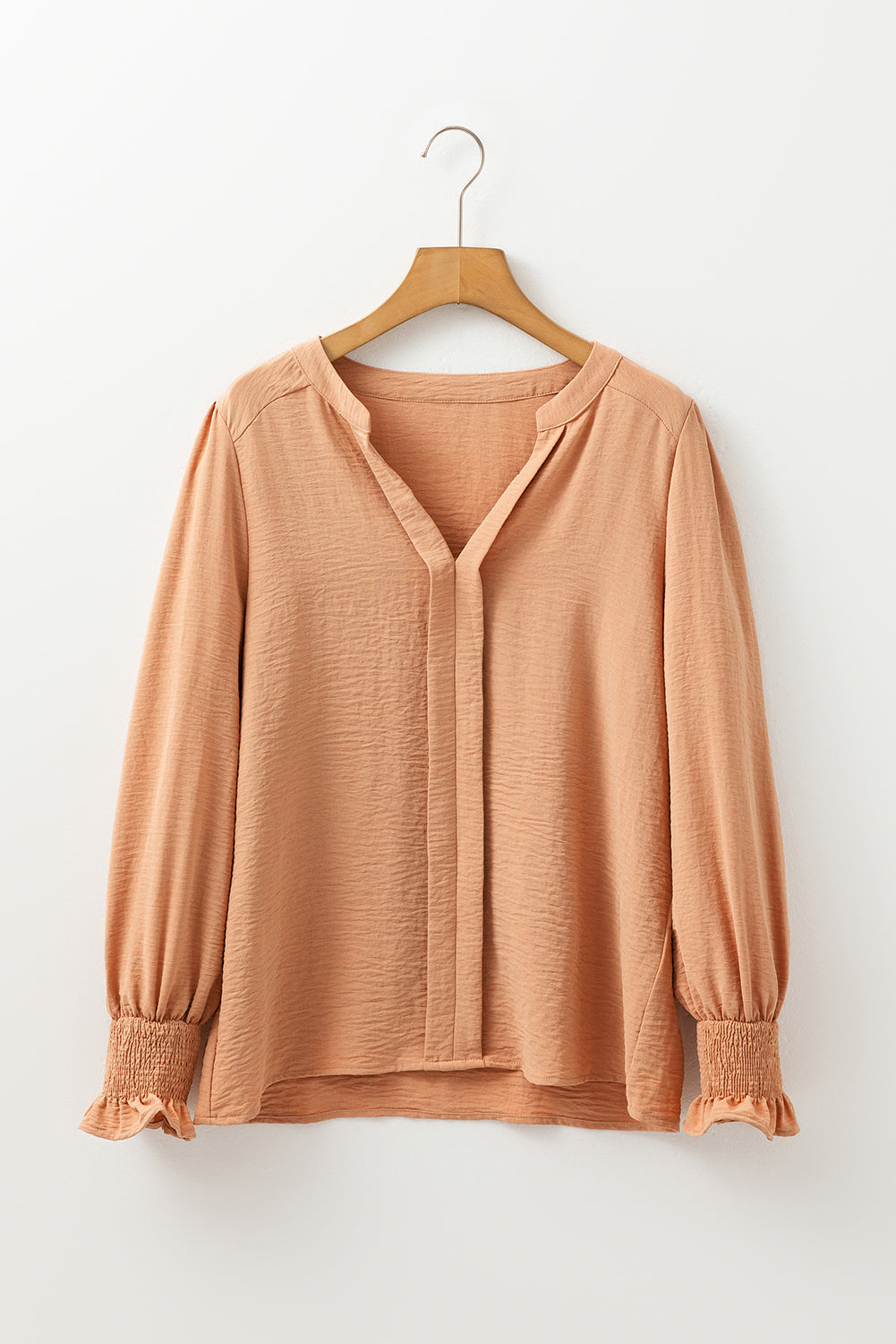 Blusa con cuello en V, muesca, puño fruncido y color liso amarillo pajizo