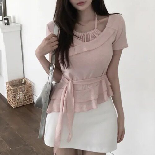 Design-forward Top With An Irregular Ruffled Hem