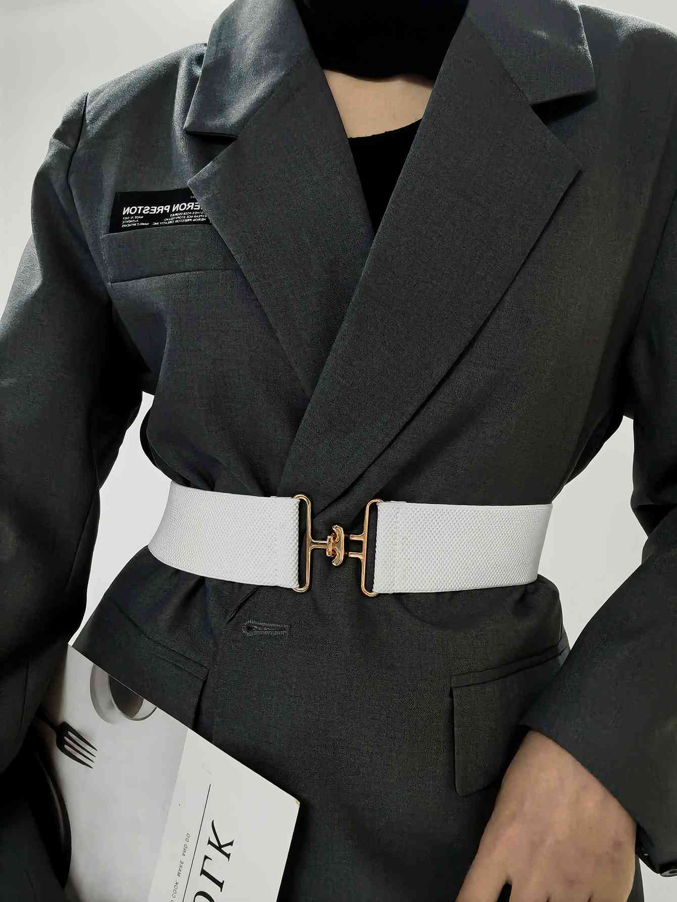 Cinturón ancho elástico StylishFit - Comodidad ajustable y diseño elegante. Consulte la tabla de tallas en "más detalles".