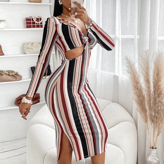 Vestido de mujer de manga larga a rayas con escote cruzado