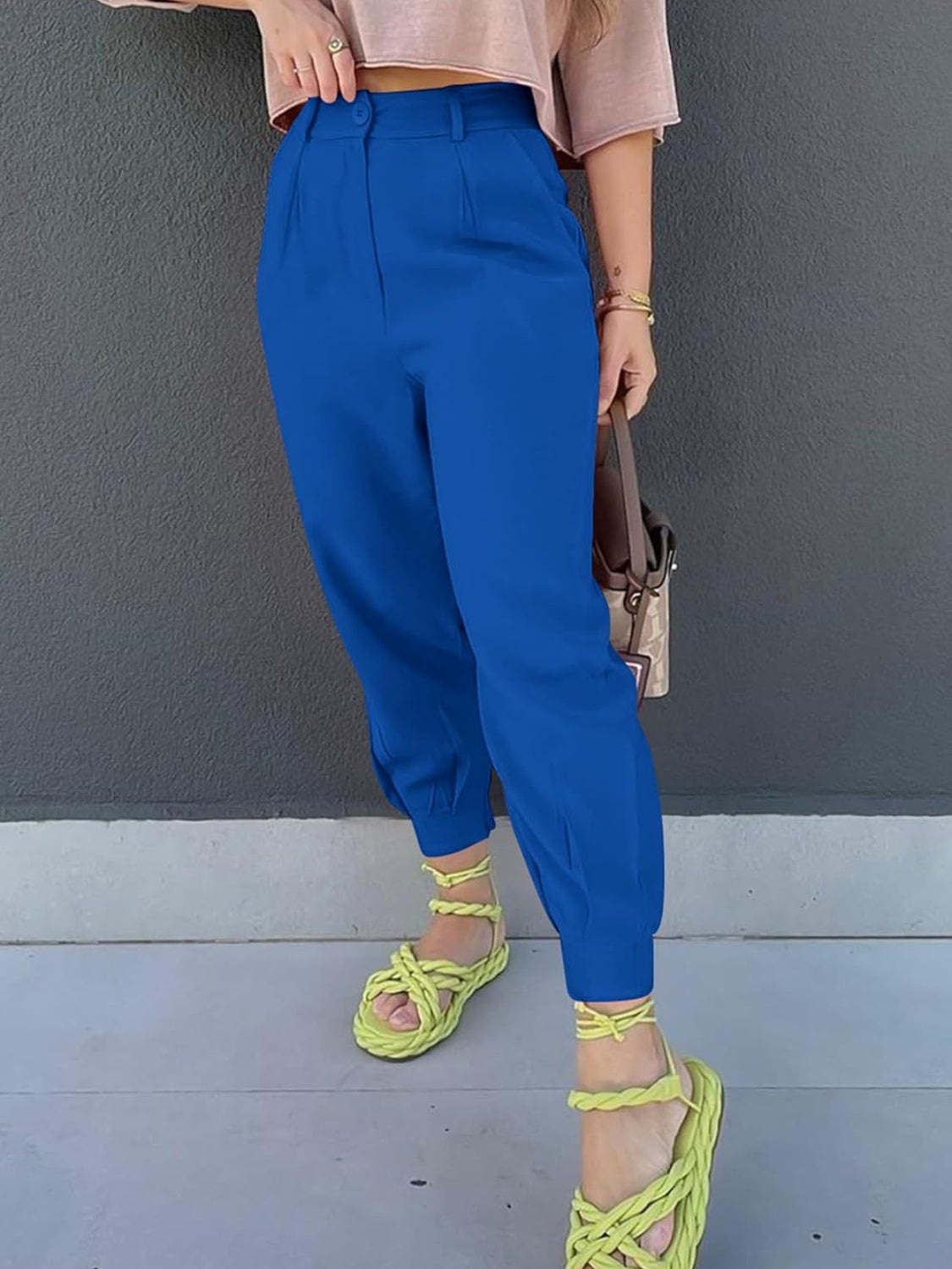 Pantalones cropped de talle alto
