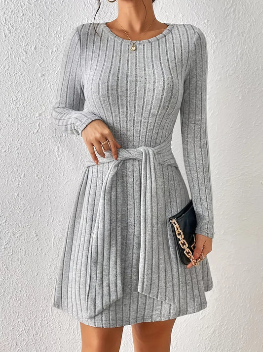 Vestido casual de manga larga con cintura con lazo de punto acanalado