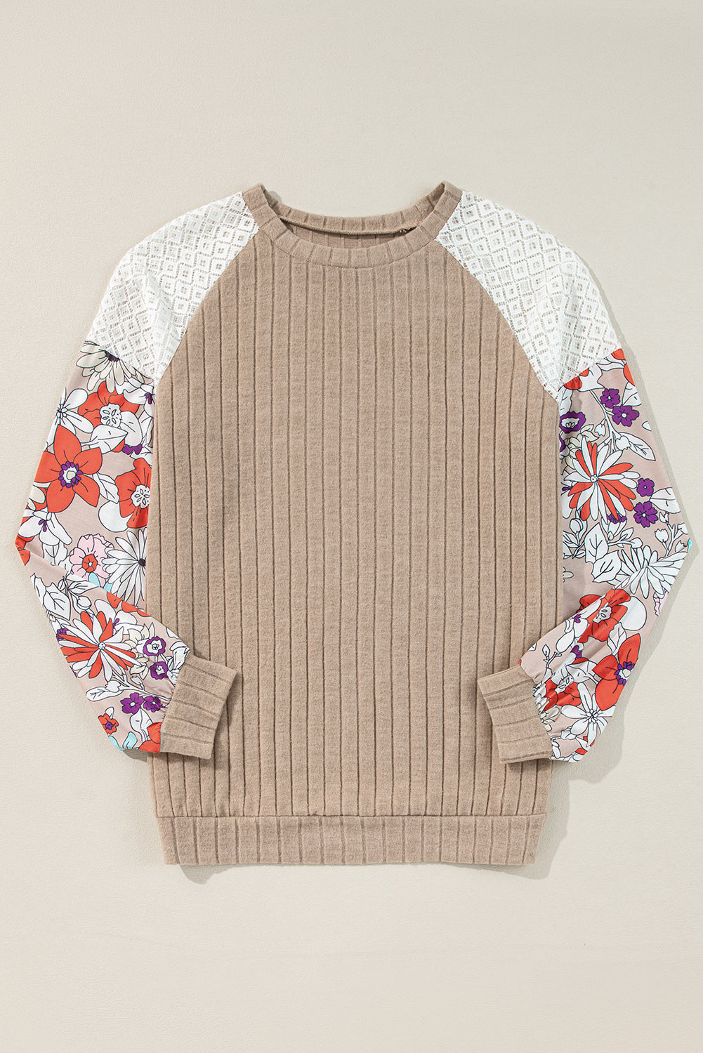 Blusa acanalada de manga larga con retazos florales pergamino