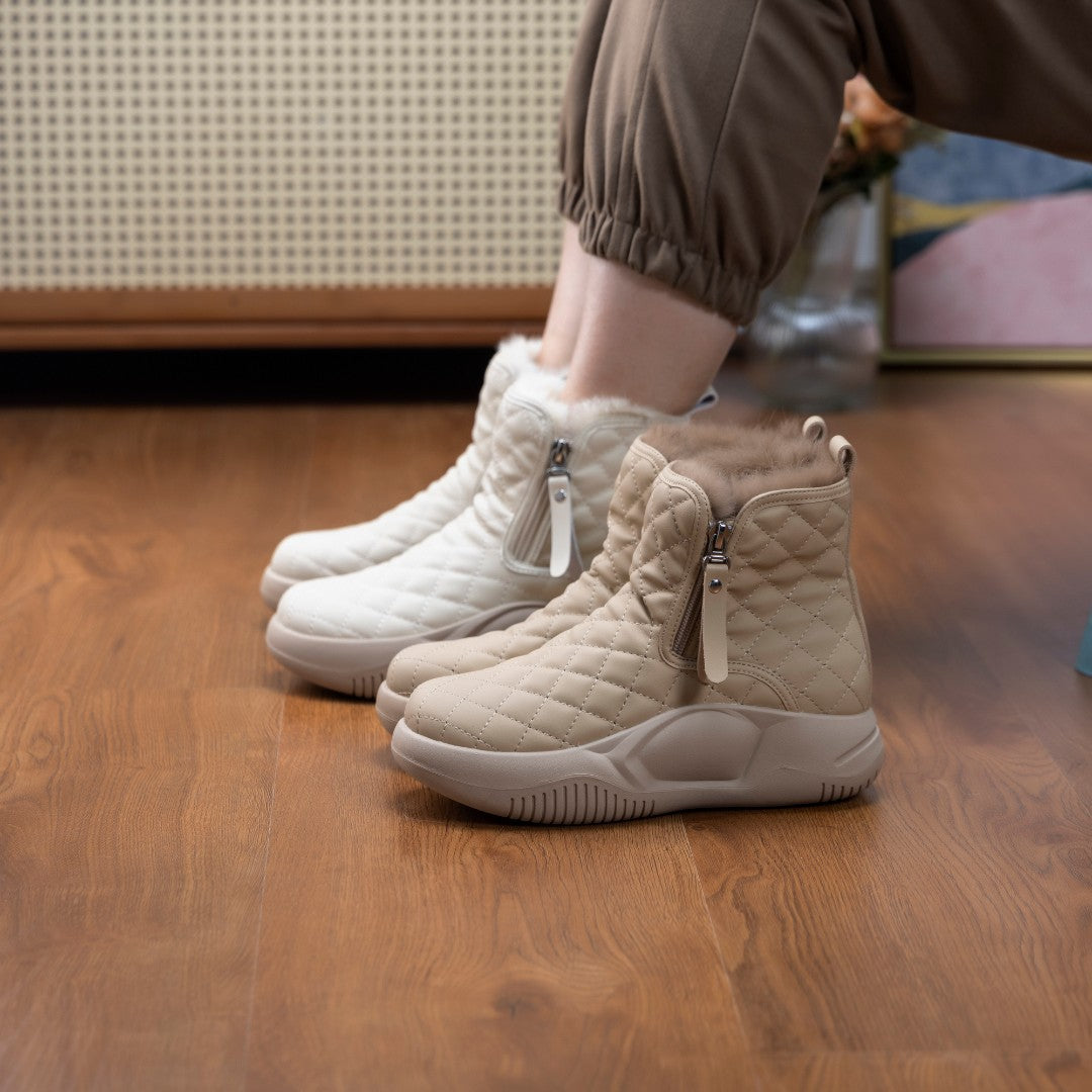 Women's Quilted Boots