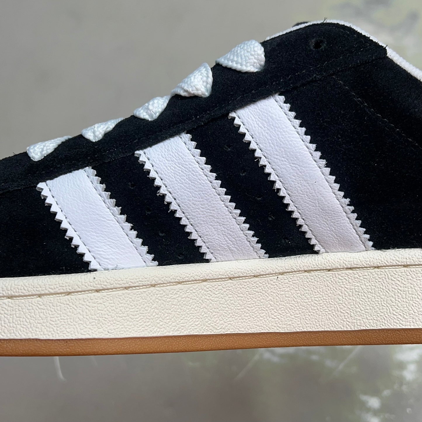 ADIDAS Campus 00s Fat Lace Sneaker Men's Sz 10 Core Black/Cloud White/Off White