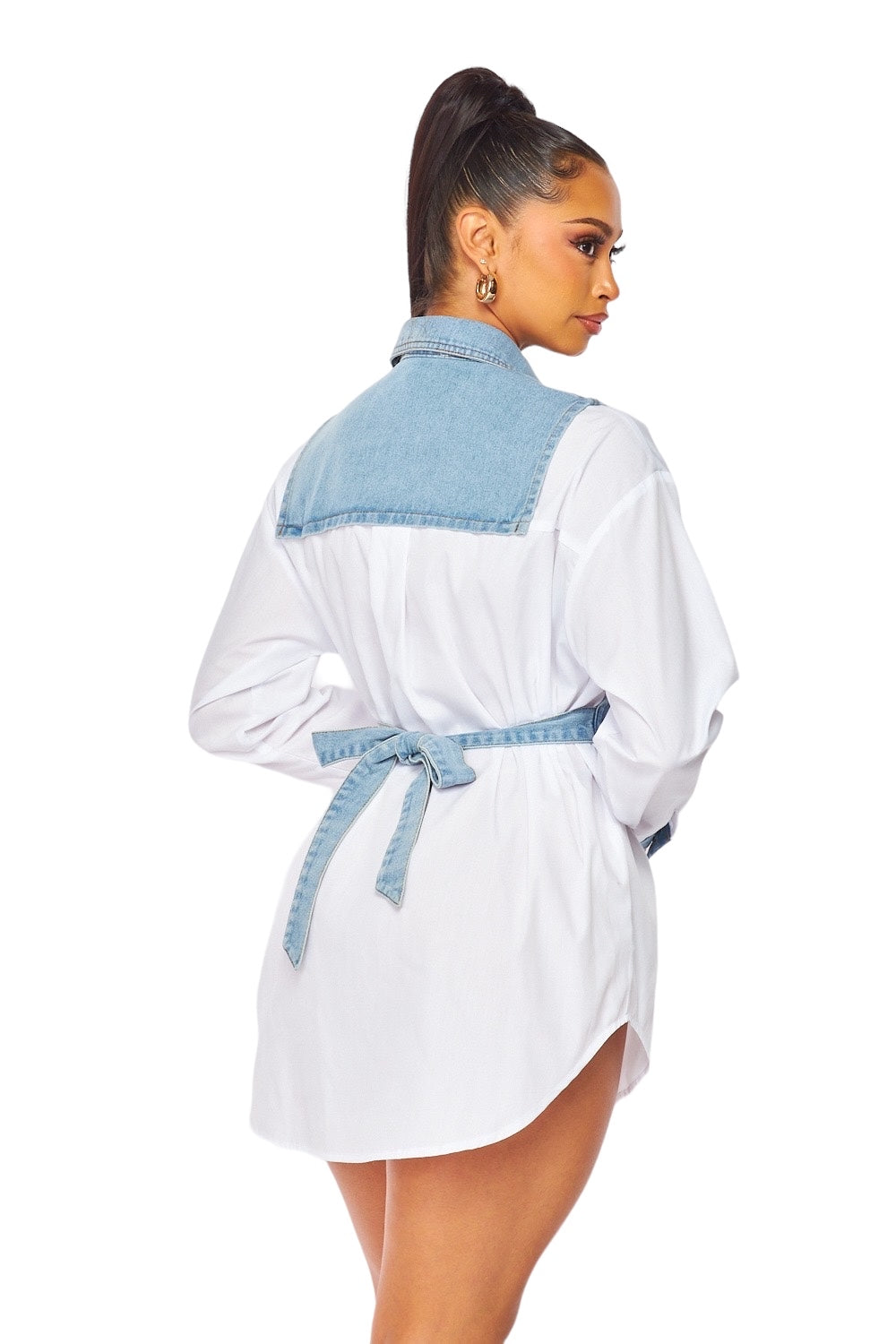 Camisa vaquera con parches y botones