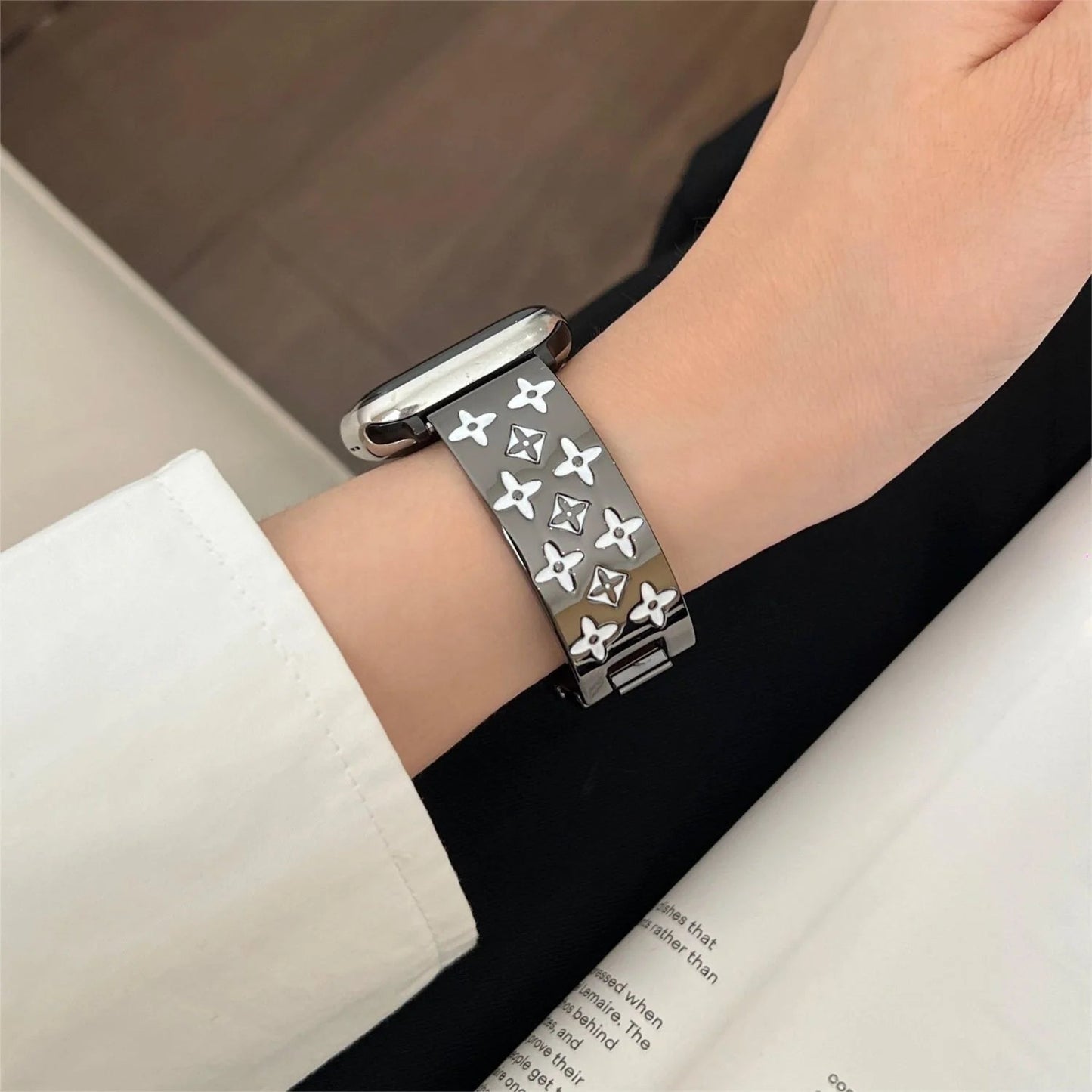 CORREA METÁLICA GRABADA PARA APPLE WATCH