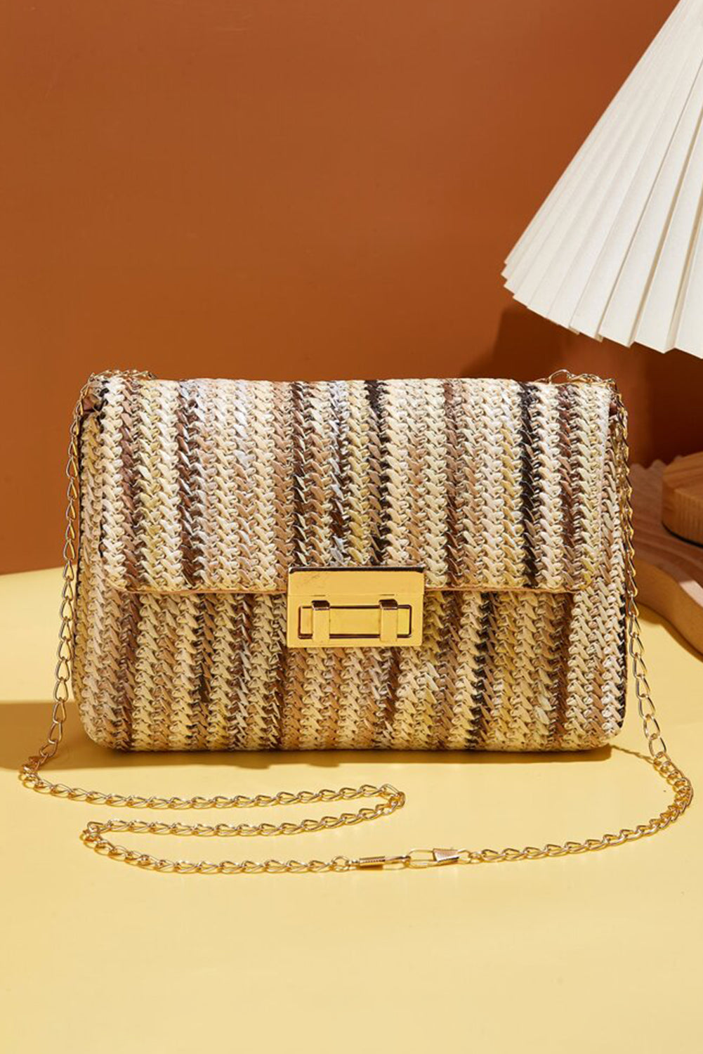 Bolso de Hombro Único con Solapa Rayado y Tejido Color Camel