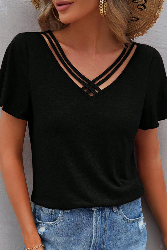 Camiseta Negra con Escote Cruzado en V y Manga de Mariposa