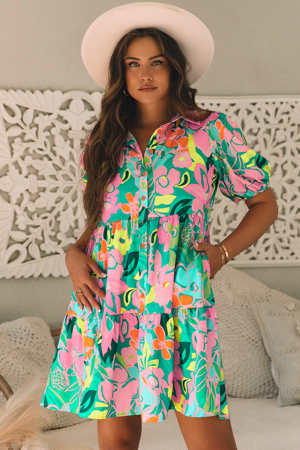 Vestido de Muñeca Abotonado con Cuello, Mangas Abullonadas y Estampado Floral Verde