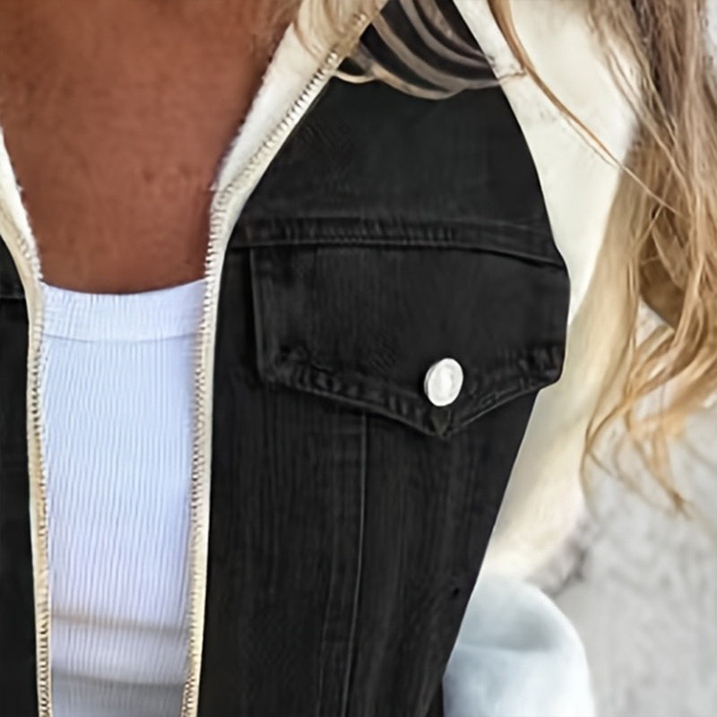 Chaqueta vaquera con cremallera y retales para mujer