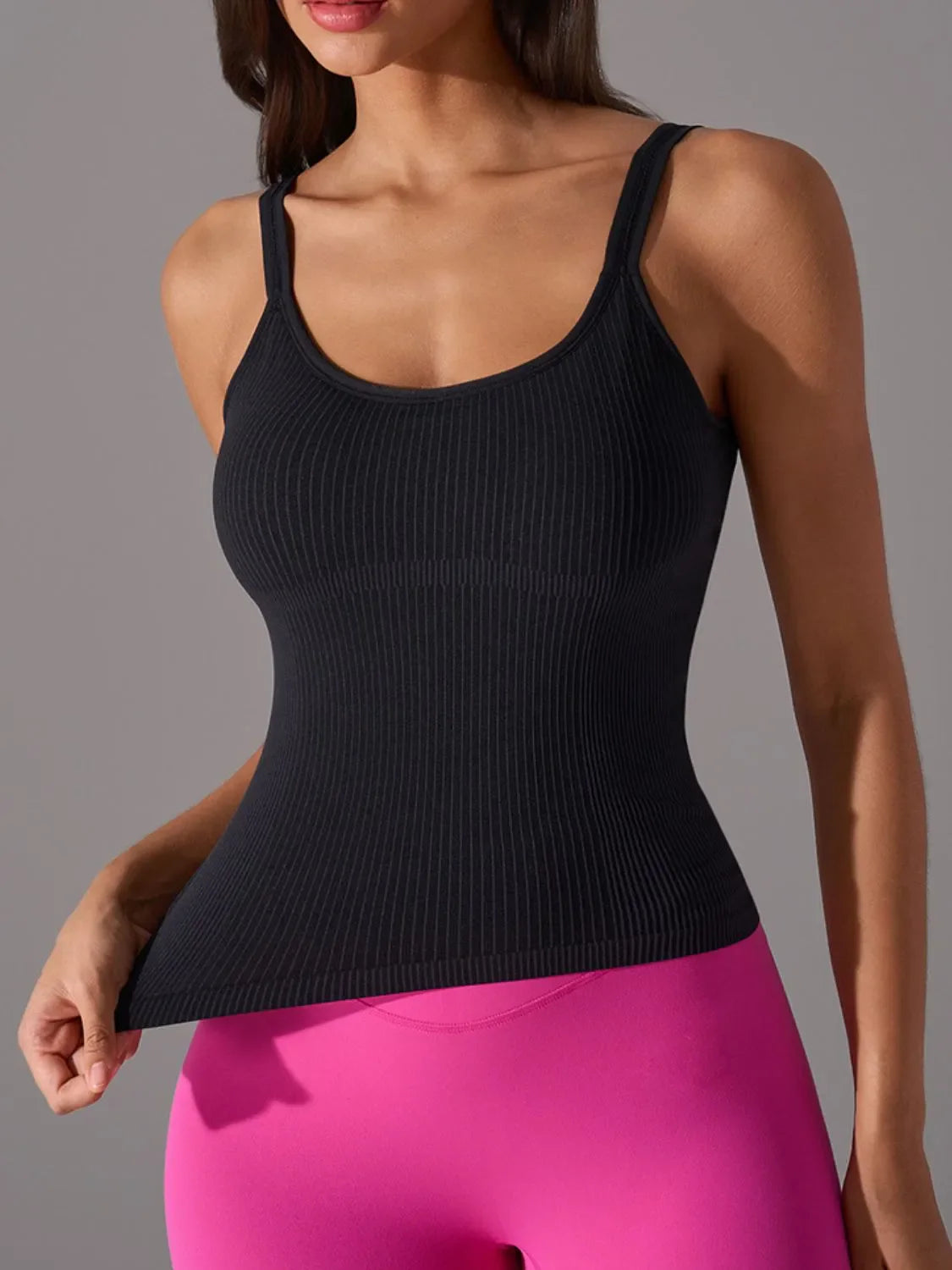 Top Deportivo Escotado con Almohadillas Desmontables