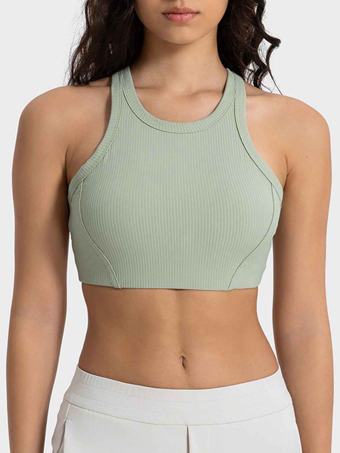 Top deportivo corto con tirantes anchos Millennia