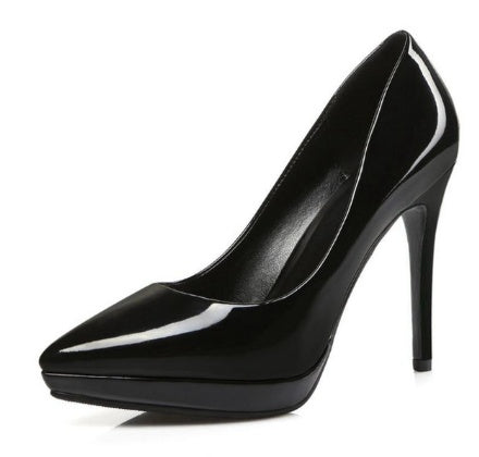 Tacones de aguja con punta. Consulte la tabla de tallas en "más detalles".