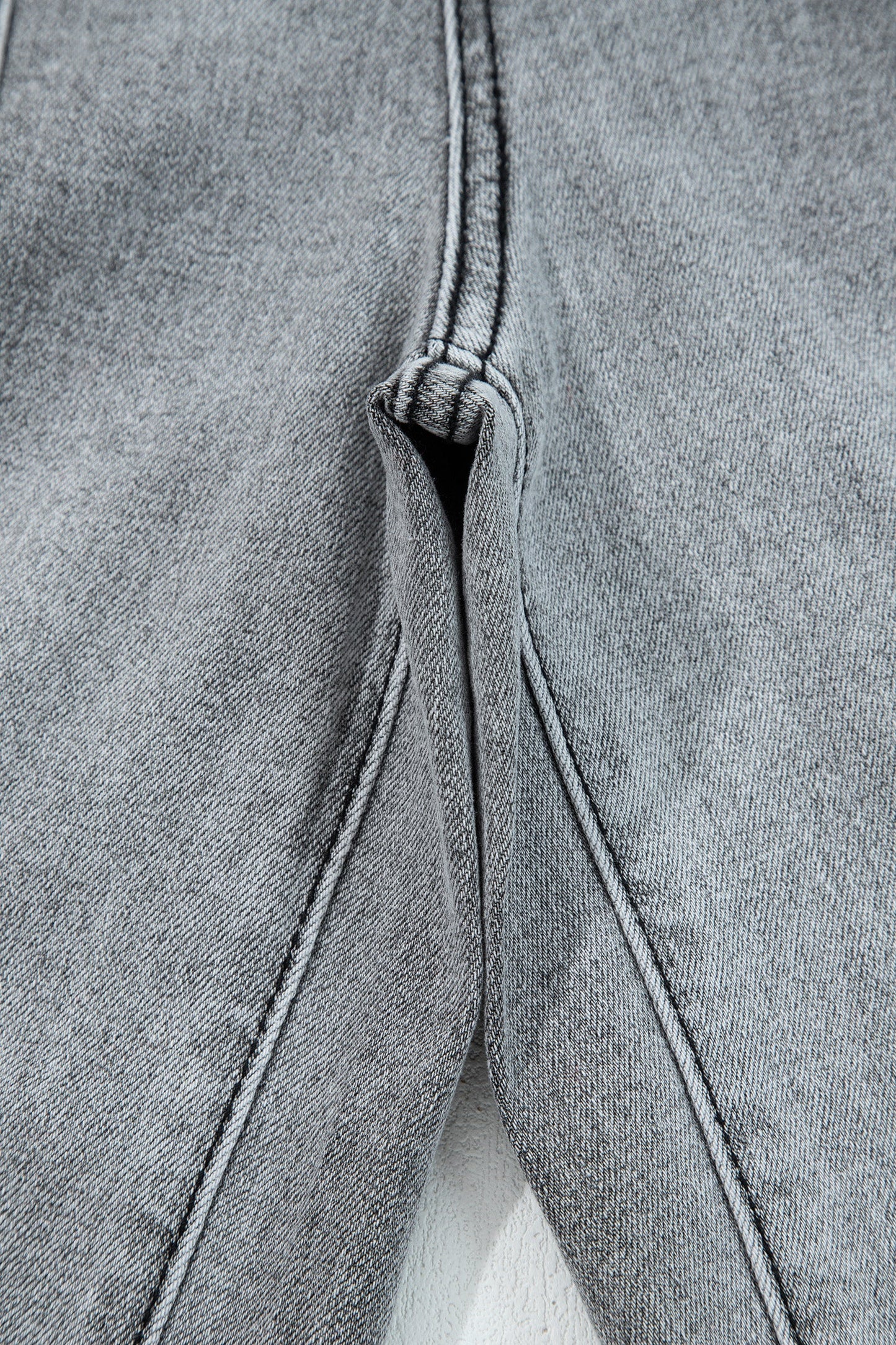 Pantalones vaqueros de pierna ancha con cordón azul de Prusia, detalle de costura y dobladillo sin rematar