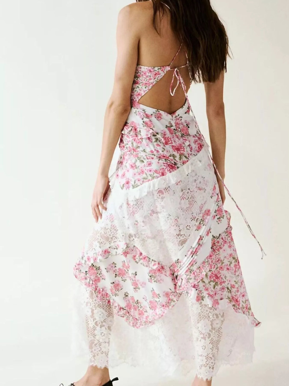 Lace Detail Ruffled Floral V-Neck Maxi Dress