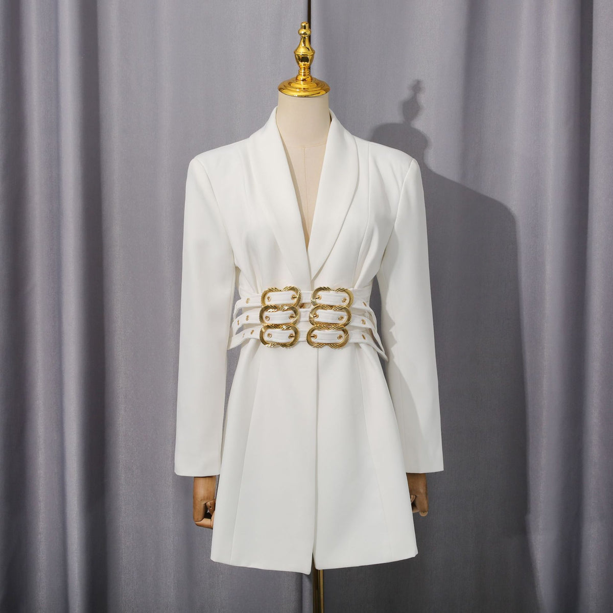 Commuter-style, Waist-cinching, Slim-fit Solid-color Blazer