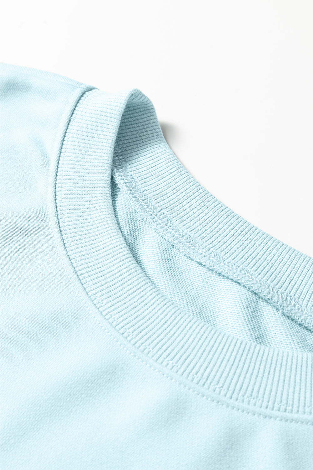 Conjunto de pantalón de pernera ancha con cordón y jersey corto de manga abullonada de hombro caído en azul niebla