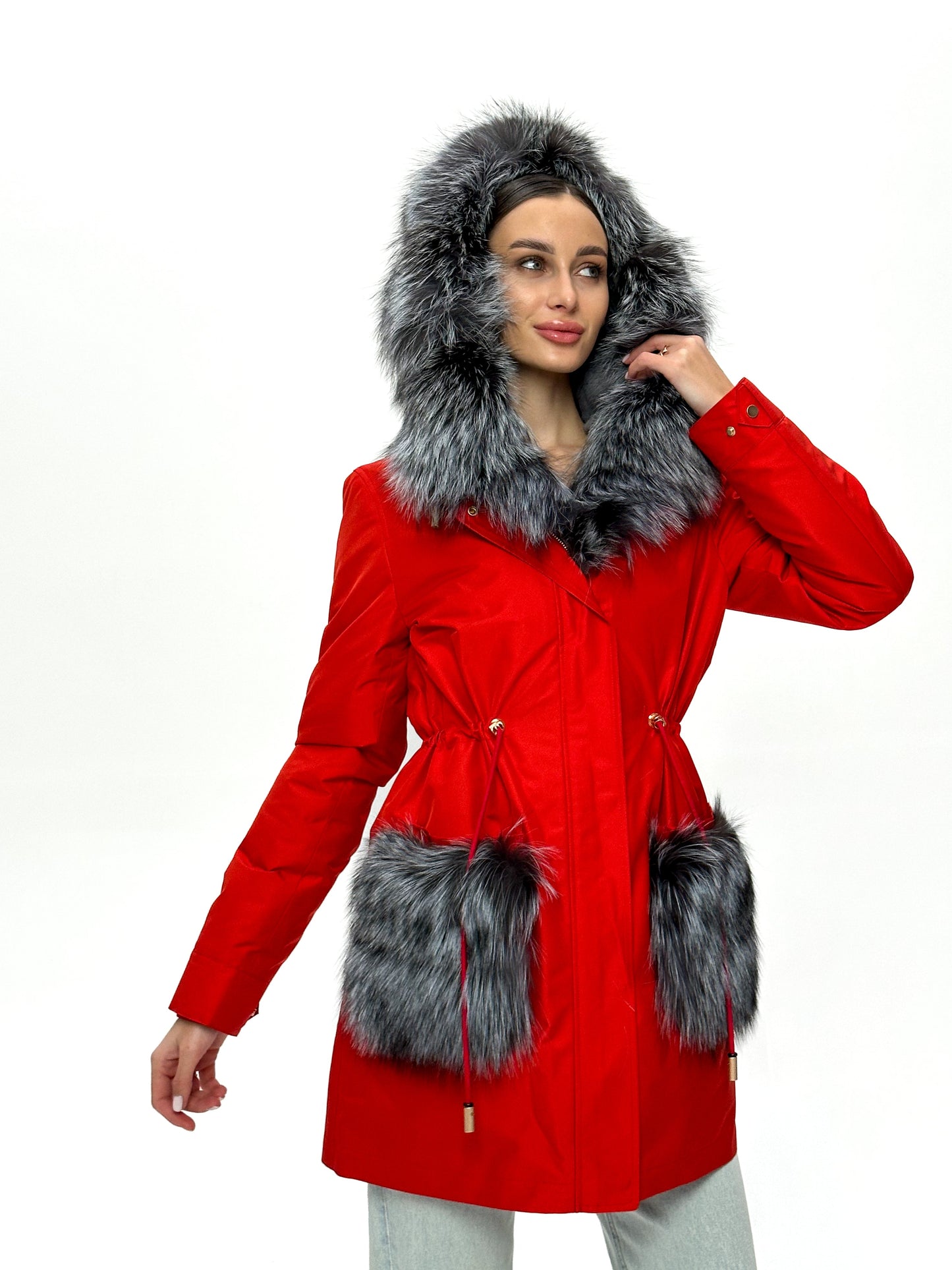 Parka Roma de piel auténtica de zorro plateado y conejo con aislamiento en color rojo