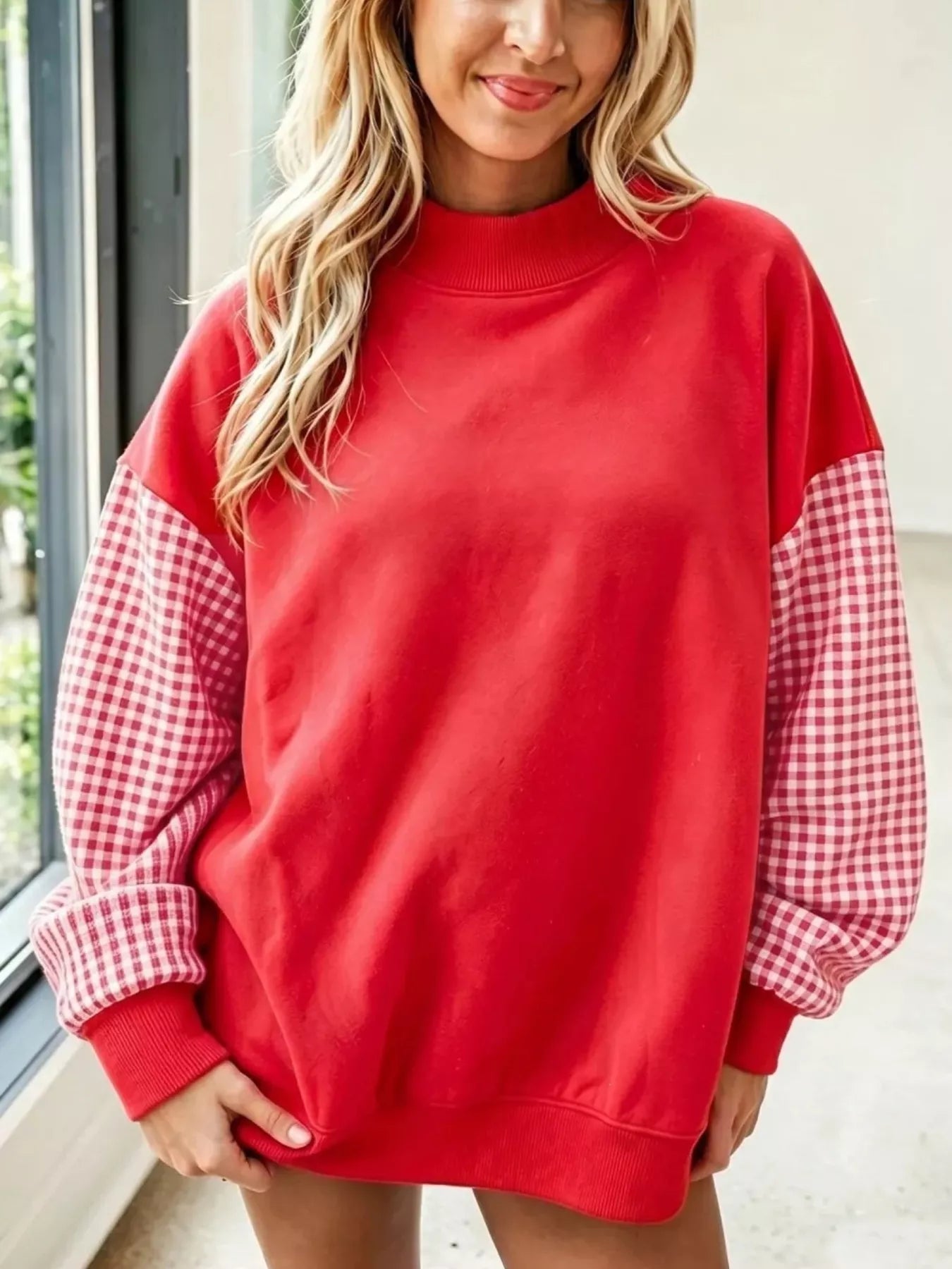 Gingham Sleeves Round Neck Sweatshirt