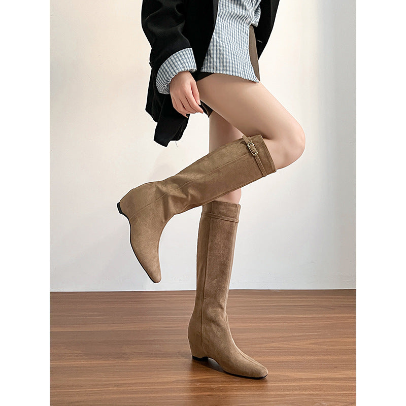 Womens Black High-top Boots With Buckles And A Hidden Heel