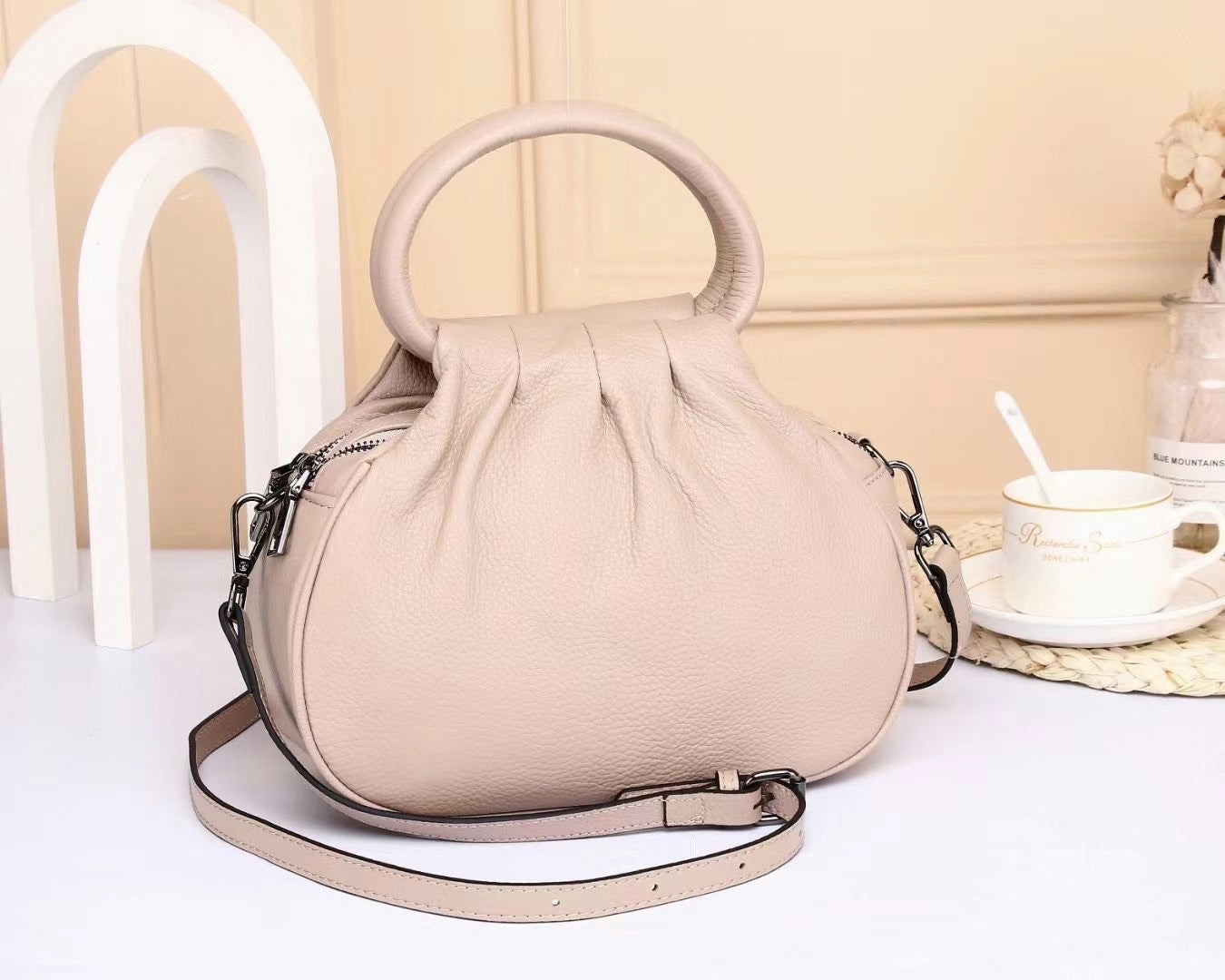 Women's Multifunctional Handheld Messenger Travel Bag