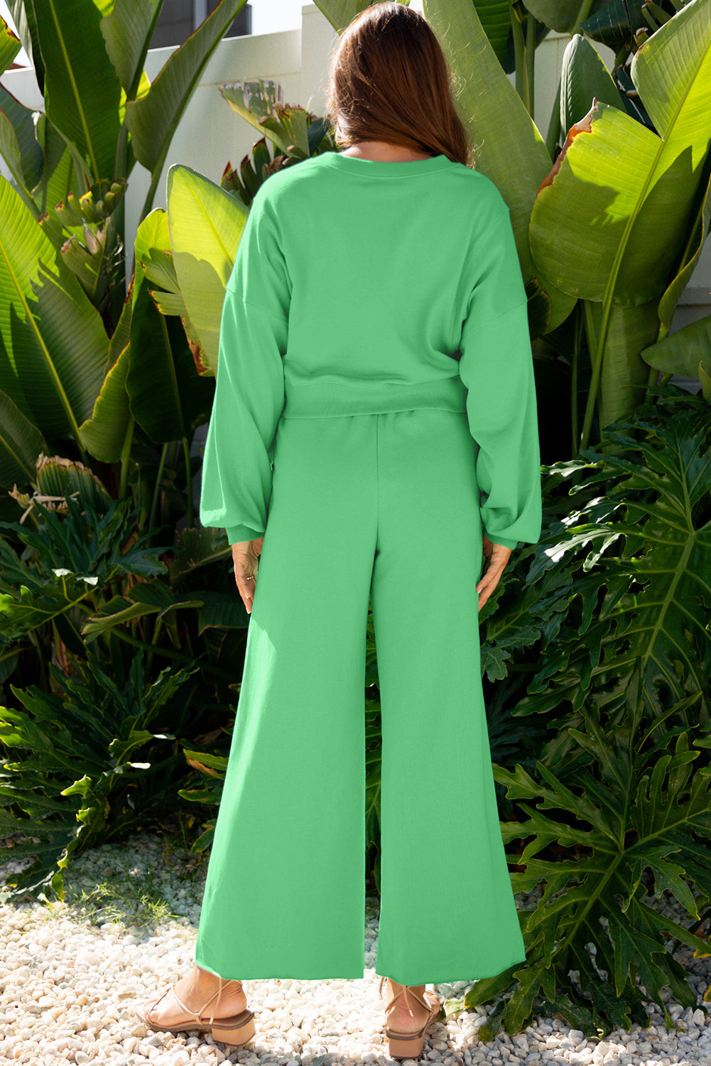 Conjunto de pantalón de pernera ancha con cordón y jersey corto de manga abullonada de hombro caído en azul niebla