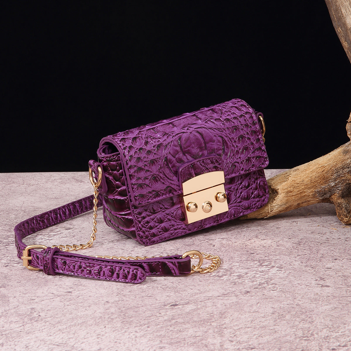 Women's Retro Crocodile-Embossed Crossbody Bag