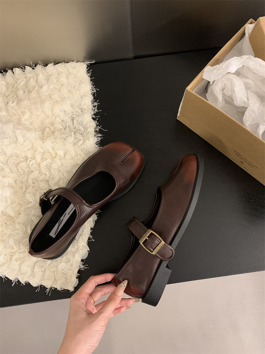 Women's Split-Toe Buckle Mary Jane Pumps