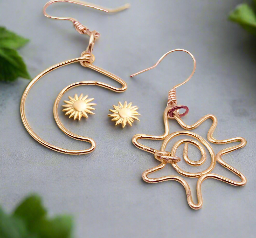 Dainty Sun and Moon Earrings