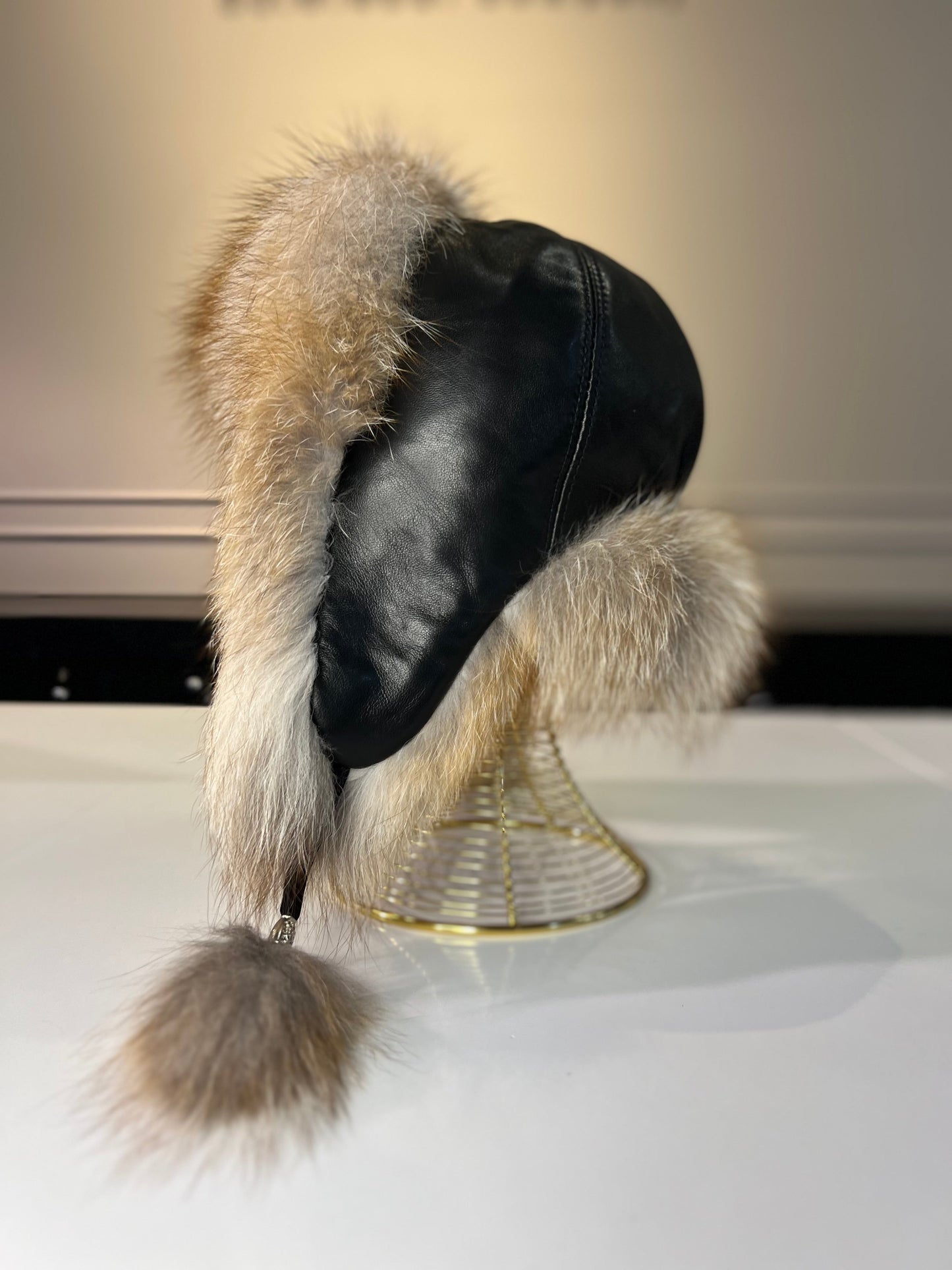 Gorro de piel de zorro plateado auténtica y cuero genuino